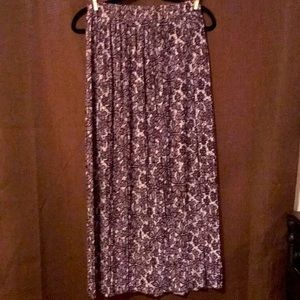 Pleated long floral skirt